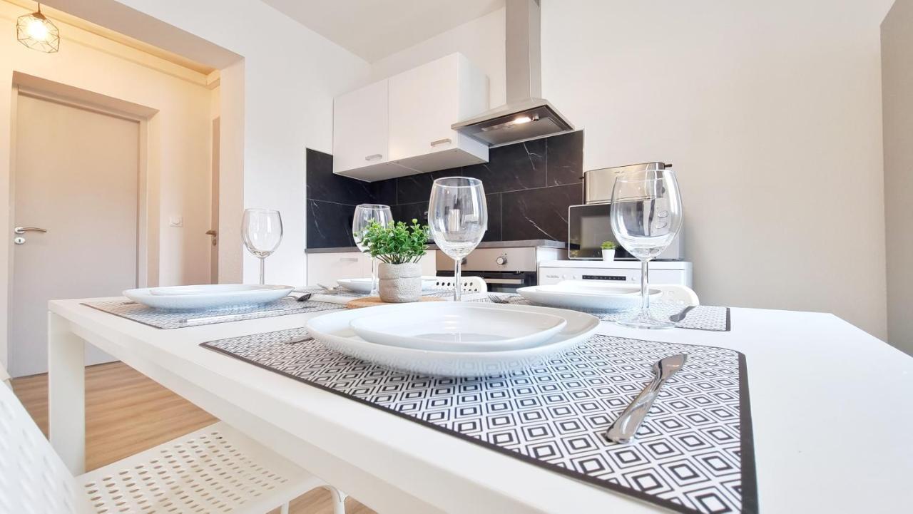 Chez Jm - Calme - Chic - Fibre - Relax Bnb Mylhúzy Exteriér fotografie