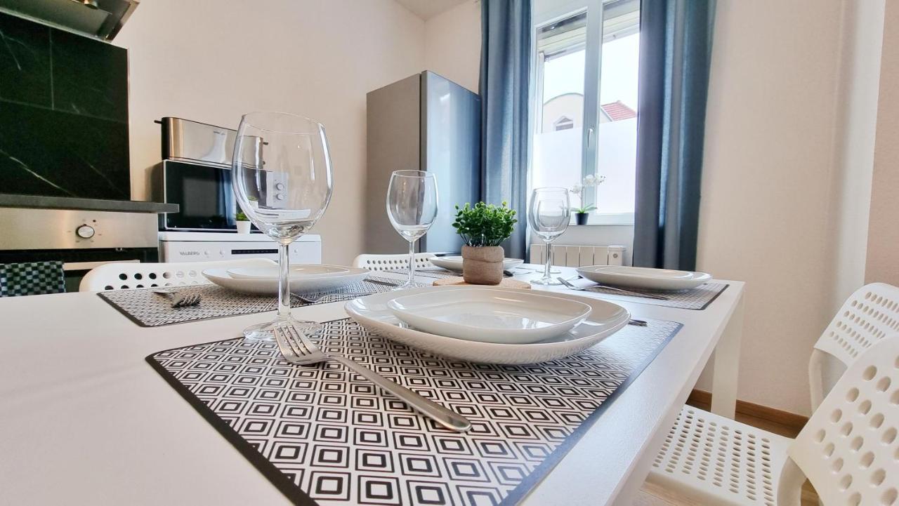 Chez Jm - Calme - Chic - Fibre - Relax Bnb Mylhúzy Exteriér fotografie